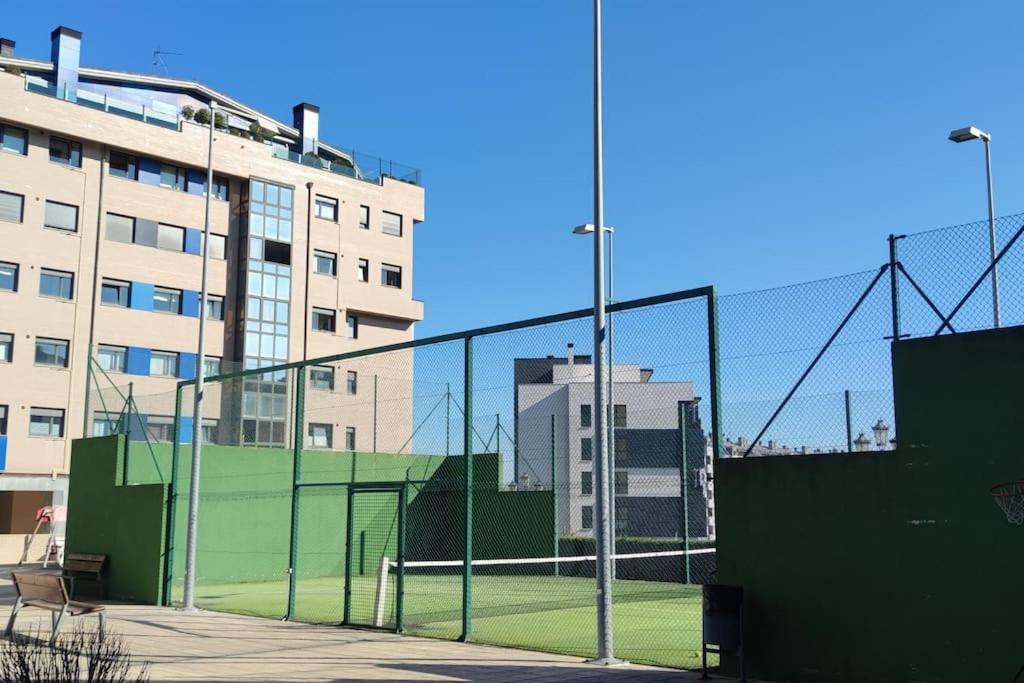 Atico Mirador Del Naranco, Parking Gratuito, Wifi, Zona Residencial Apartment Oviedo Luaran gambar